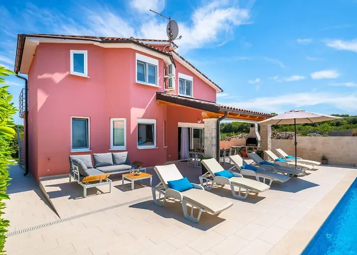 Family Nicole By Interhome Hébergement de vacances Pula