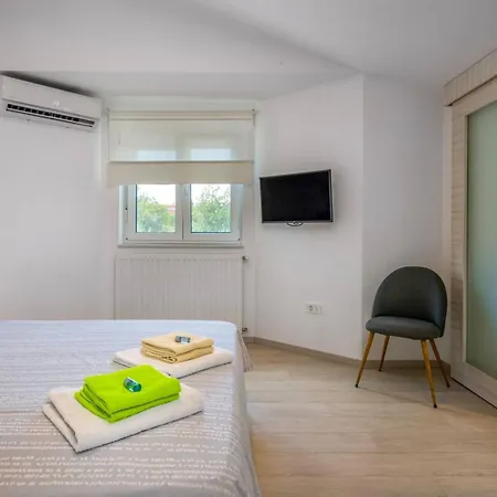 Family Nicole By Interhome Semesterbostad *