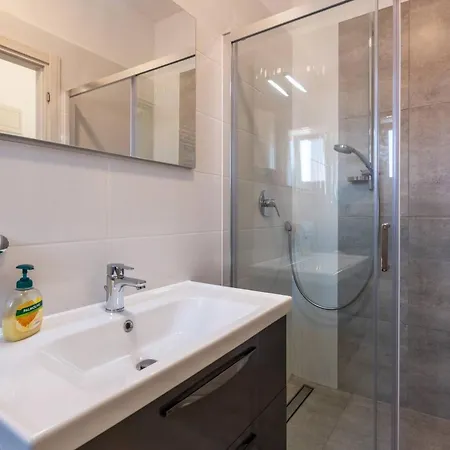 Family Nicole By Interhome * Pula